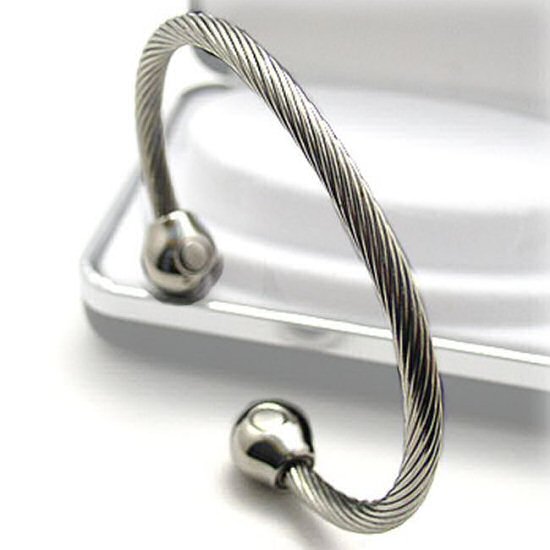 SABONA OF LONDON 319 Wire Steel Twist Magnetic Bracelet, SABONA classical captivates by its simple design and wear comfort. The stainless steel wire allows the bracelet to fit to any wrist. The bracelet has the cool, brilliant look 1200 gauss Samarium Cobalt magnet in each polished stainless steel tip