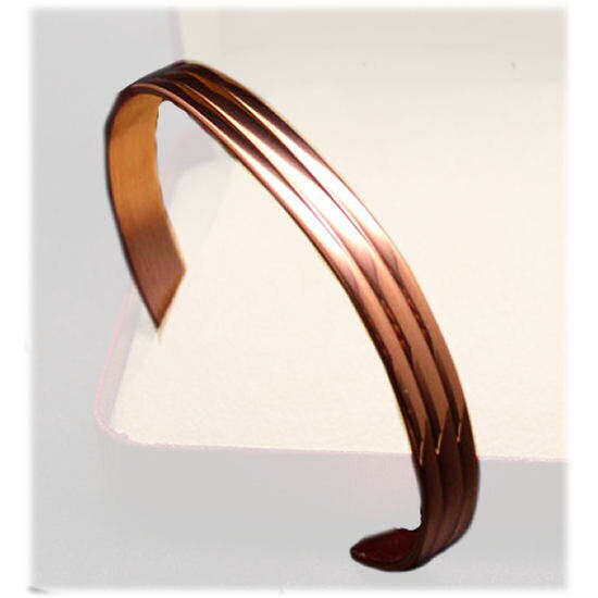 Sabona of Londen Classic copper bracelet Non-Magnetic with a three-ribbed design and a polished finish